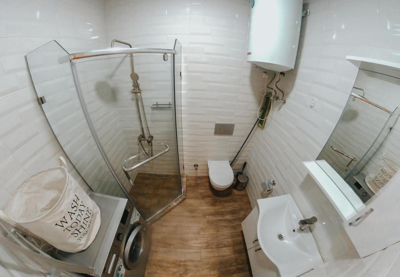 1 Apartament *