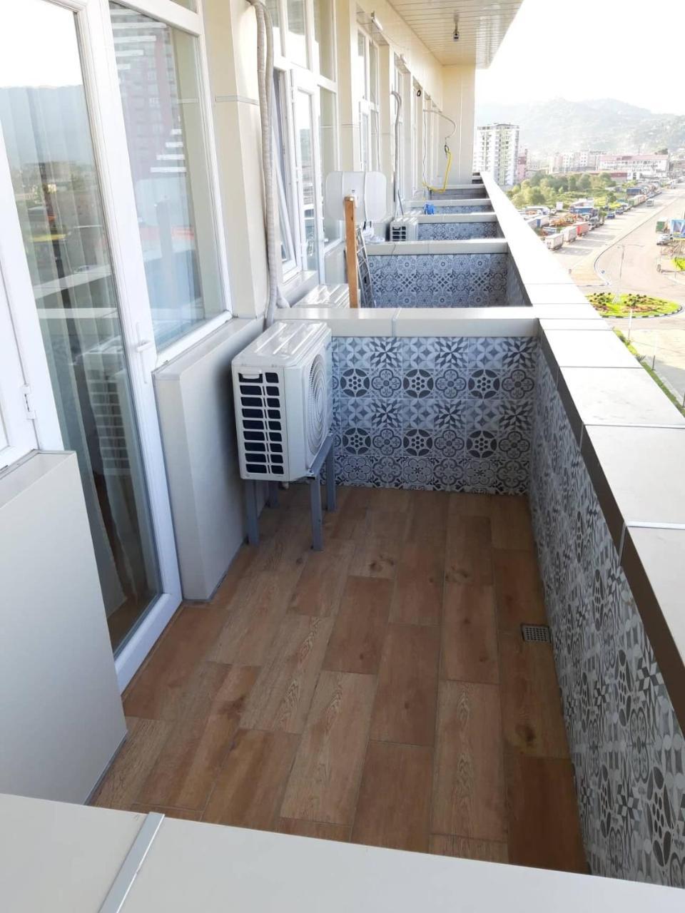 1 Apartament *