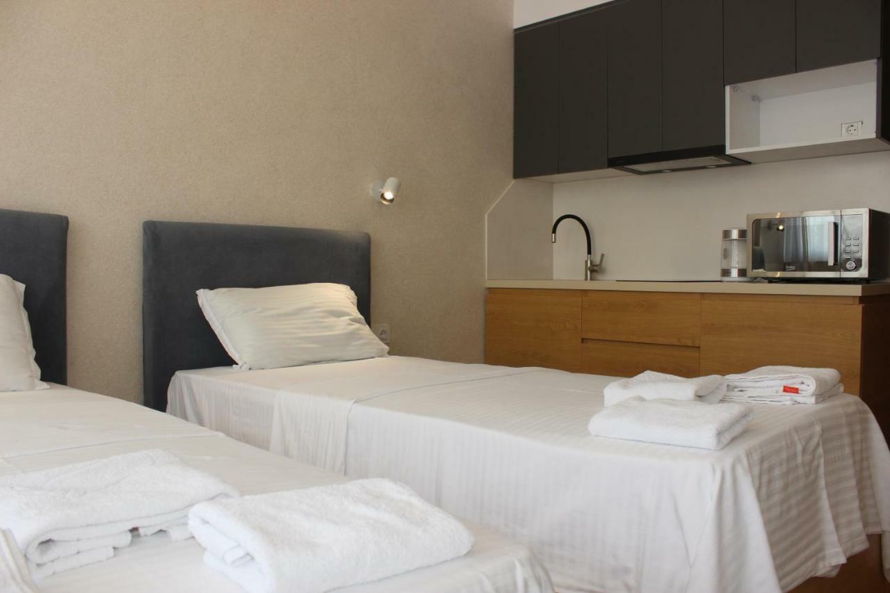 1 Apartament *
