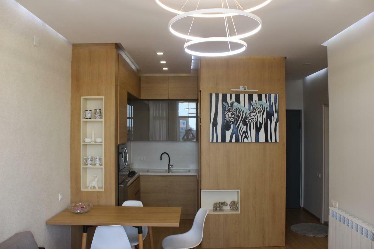 1 Apartament *